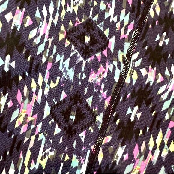 Victoria's Secret VSX Women’s Leggings Brilliant Blue Pink Yellow Design SZ S - Picture 8 of 10